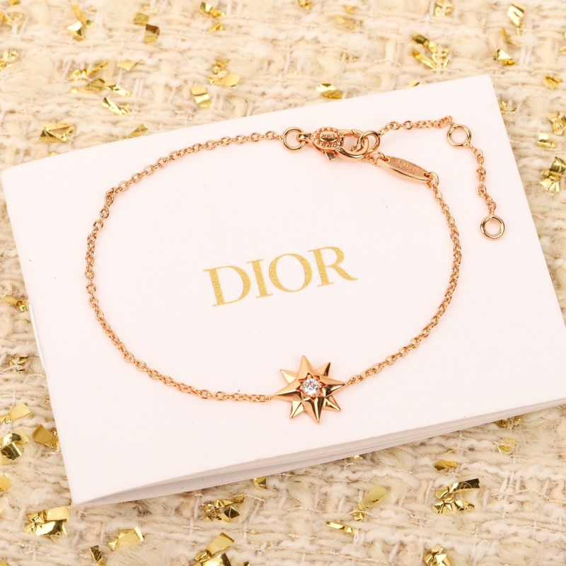 chr1st1an D10r necklaces